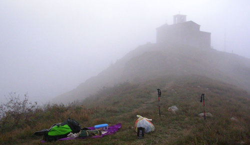Burrasca in corso, est, 7, su mare di Alboran
